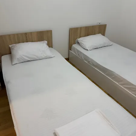 Daire Nest With Parking & Balcony Üsküp