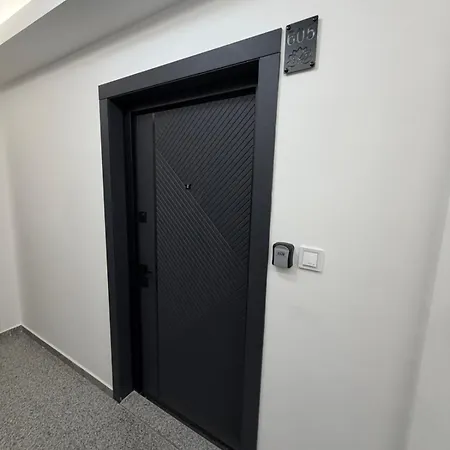 Daire Nest With Parking & Balcony *